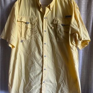 Columbia Men's Casual Yellow Button Down Shirt